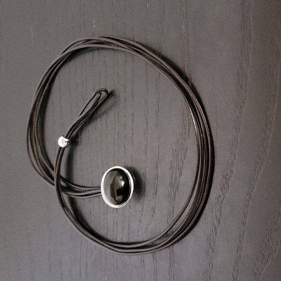 Black Obsidian Choker - Picture 5 of 6